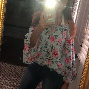 Flowy beautiful blouse only worn once!
